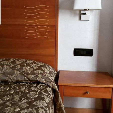 Hotel Continental Торино Екстериор снимка