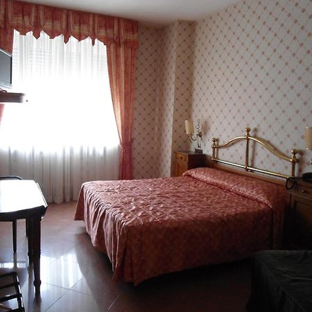 Hotel Continental Торино Екстериор снимка