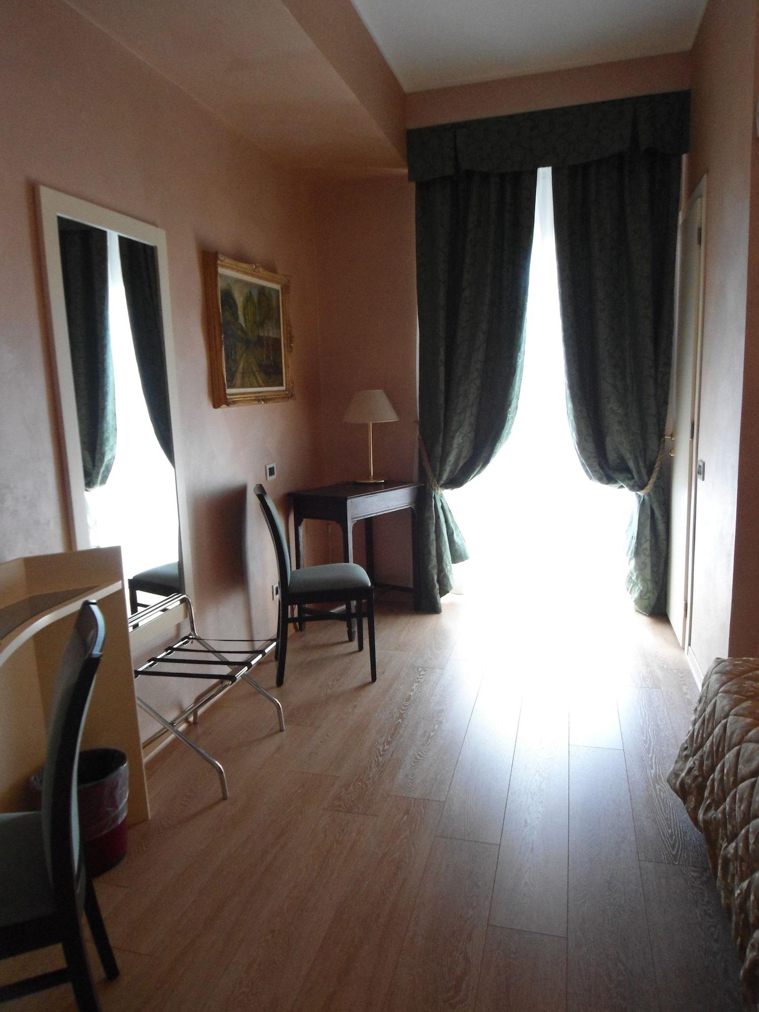 Hotel Continental Торино Екстериор снимка