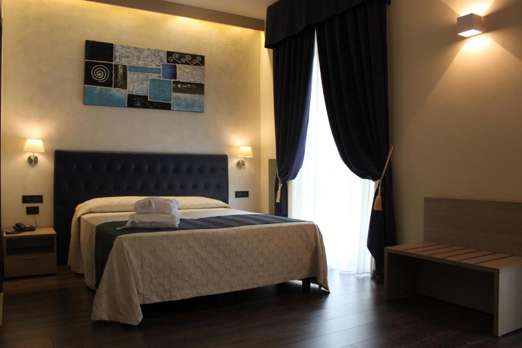 Hotel Continental Торино Екстериор снимка
