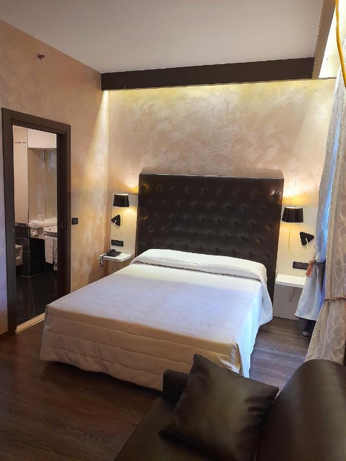 Hotel Continental Торино Екстериор снимка