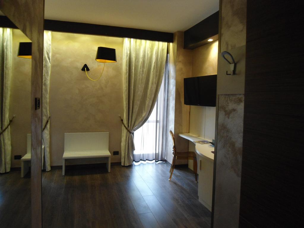 Hotel Continental Торино Екстериор снимка
