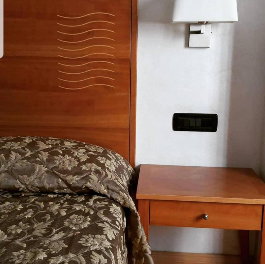 Hotel Continental Торино Екстериор снимка