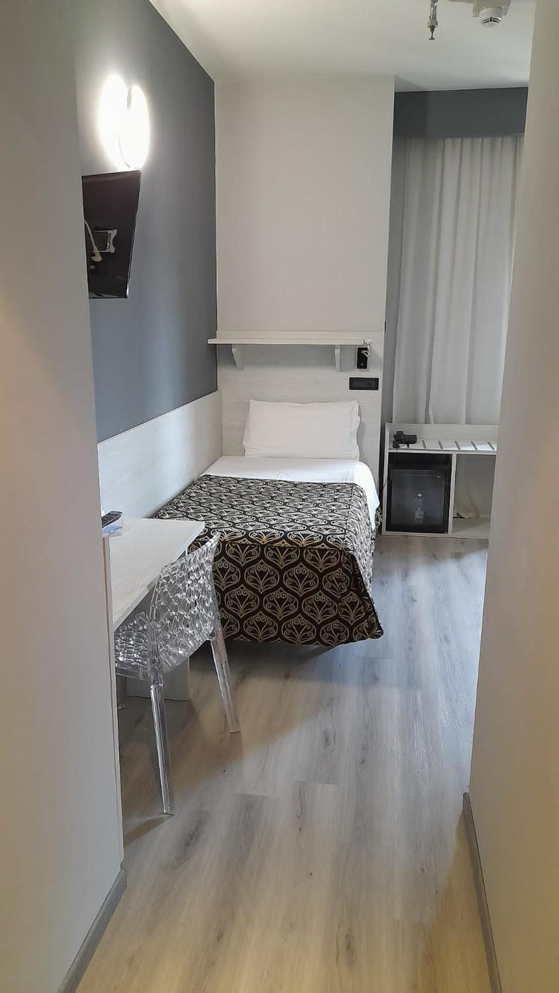 Hotel Continental Торино Екстериор снимка