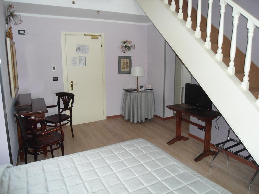 Hotel Continental Торино Екстериор снимка