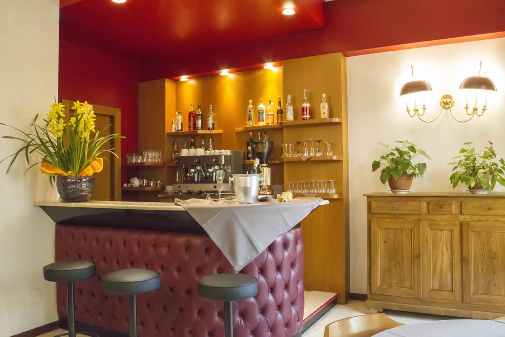 Hotel Continental Торино Екстериор снимка