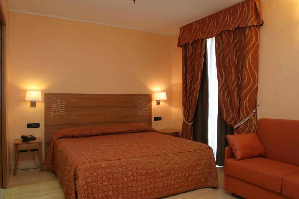 Hotel Continental Торино Стая снимка