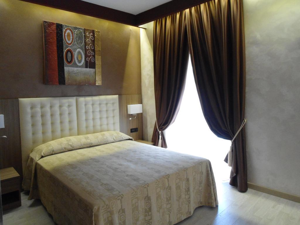 Hotel Continental Торино Екстериор снимка