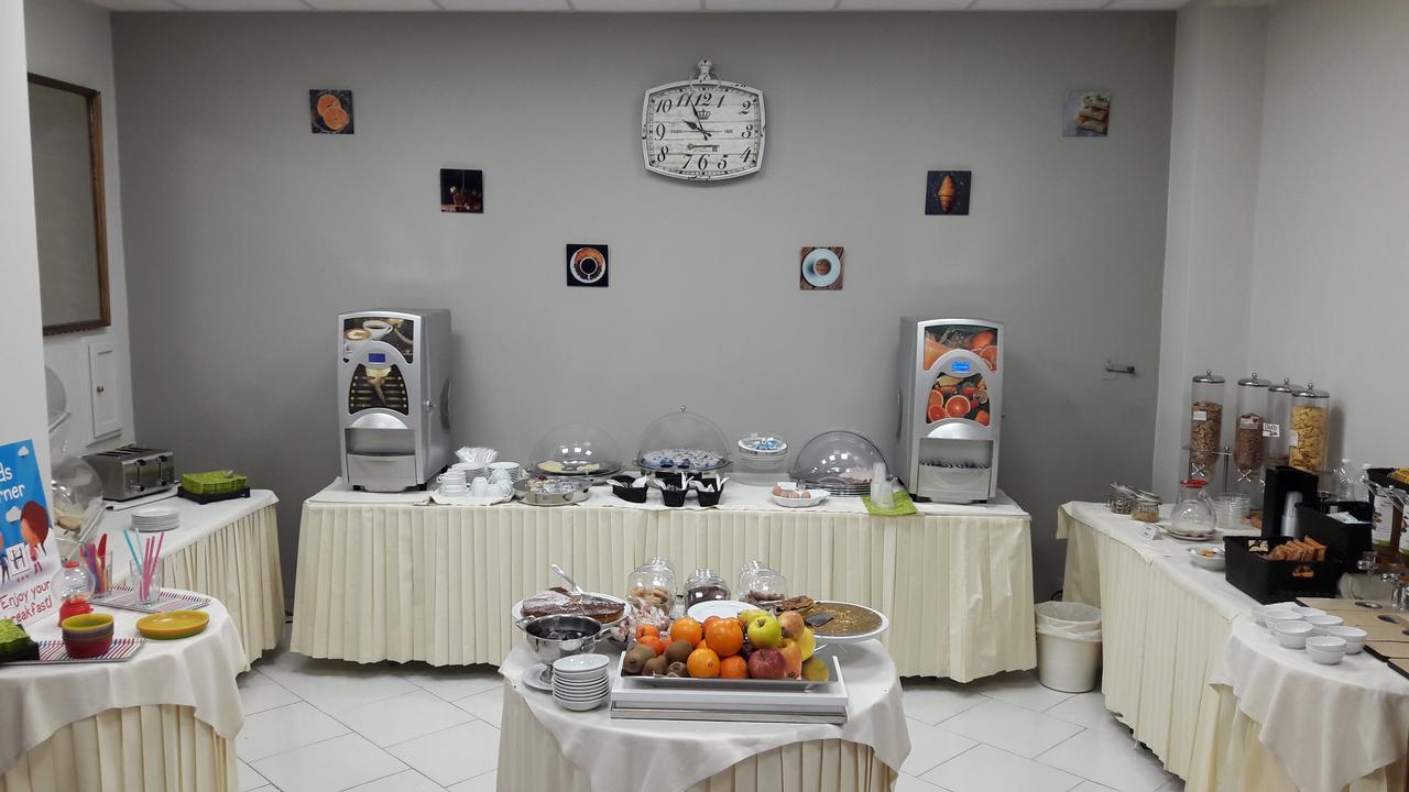 Hotel Continental Торино Екстериор снимка