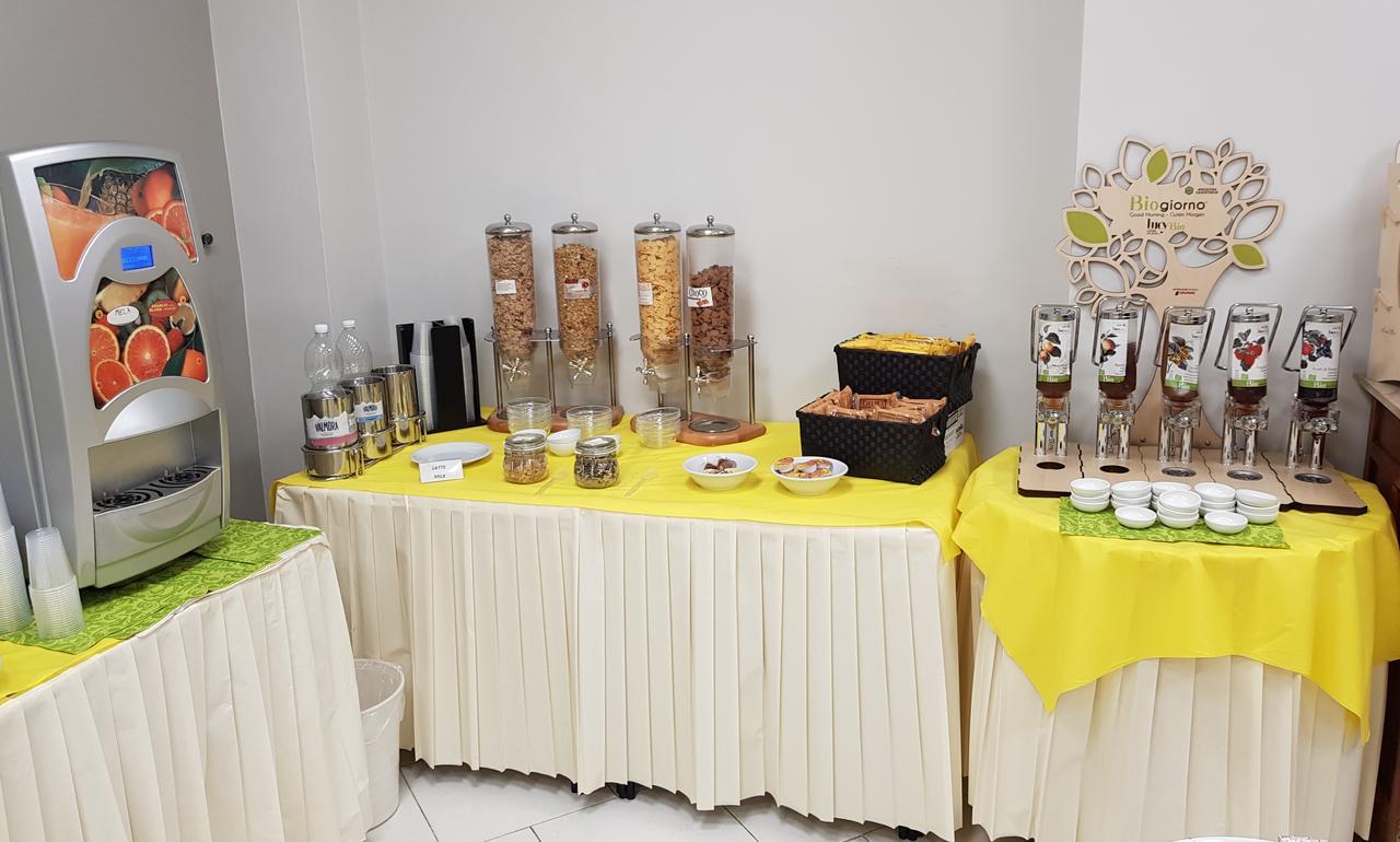 Hotel Continental Торино Екстериор снимка